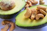 Avocado sau nuci? Ce „superaliment” susține mai bine sănătatea creierului, conform specialiștilor