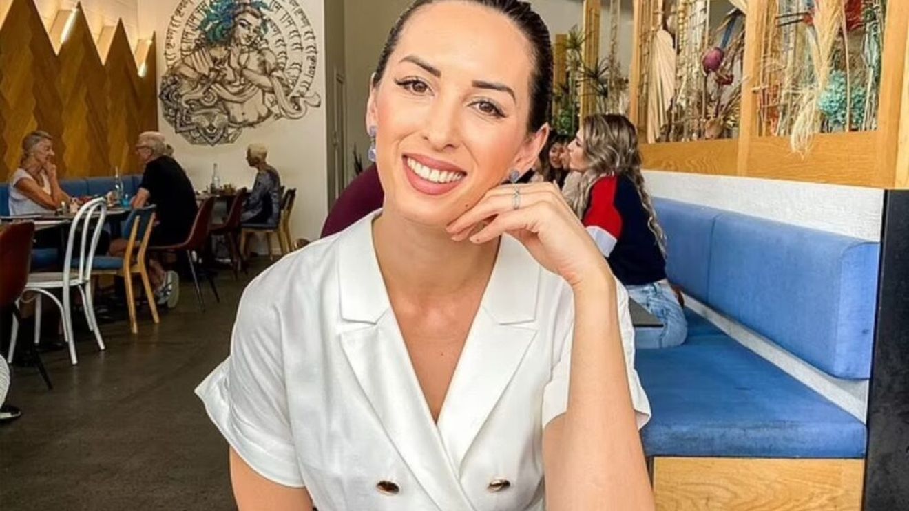 Ești femeie și vrei să scapi, în timp record, de grăsimea de pe burtă? Dieteticiana Leanne Ward împărtășește regula ei „30-30-30” / Ca să slăbești, trebuie să mănânci 30g de proteine la fiecare masă, 30g de fibre pe zi și 30 de alimente din plante diferite pe săptămână