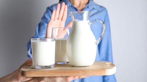 VIDEO | Care e diferența dintre alergia la lapte și intoleranța la lactoză? Cum se produc lactatele fără lactoză