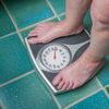 De ce ne îngrășăm după 40 de ani. Un expert în nutriție metabolică demontează mitul metabolismului care „încetinește” la vârsta mijlocie
