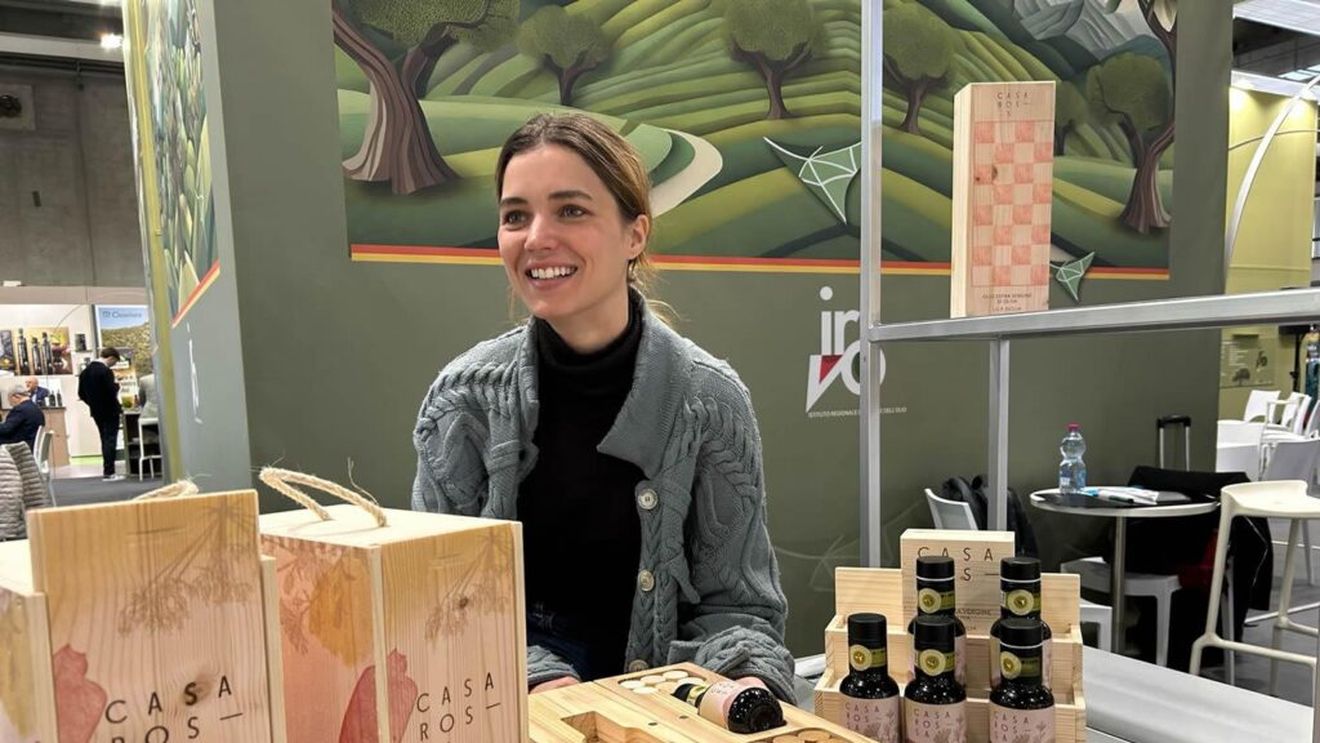 O fostă Miss Italia se împarte între rolurile în filme și ferma de familie din Sicilia, unde cultivă măslini și, mai nou, avocado