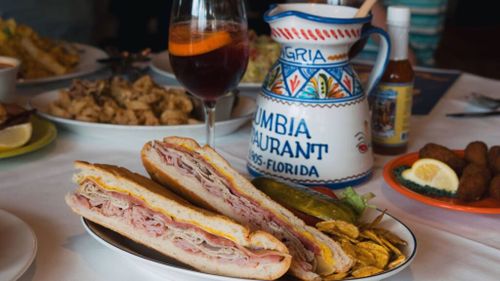Sandvișul cubanez împarte Florida în două / Tampa și Miami își dispută originea celebrului preparat / Salamul și pâinea sunt miza unei rivalități vechi
