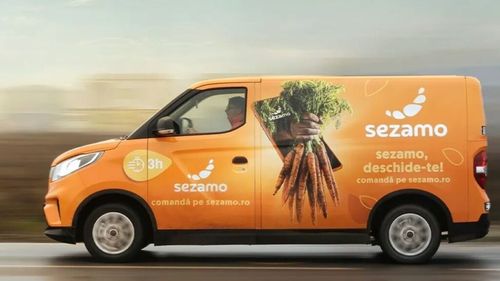 Sezamo reacționează la comunicatul ANSVSA privind comerțul online cu produse neautorizate. „Considerăm necesară o clarificare publică din partea ANSVSA prin care să se distingă explicit între comerţul ilegal desfăşurat de persoane fizice neautorizate şi comerţul online realizat de operatori economici autorizaţi, controlaţi şi conformi cu legislaţia”