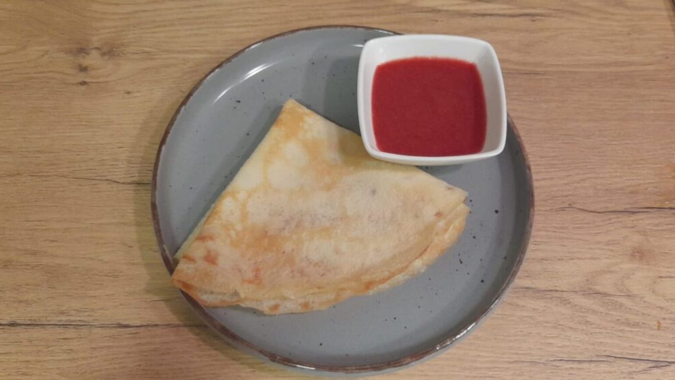 Coulis de căpșuni - sosul rafinat, franțuzesc, pentru deserturi, înghețate sau iaurturi/ Ce este și cum îl preparăm