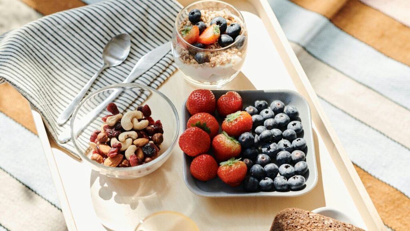 Gustarea care te poate ajuta să nu te îngrași / Un studiu recent arată că oleaginoasele, fulgii de ovăz și ciocolata neagră pot fi nu doar o gustare delicioasă, ci și foarte sănătoasă