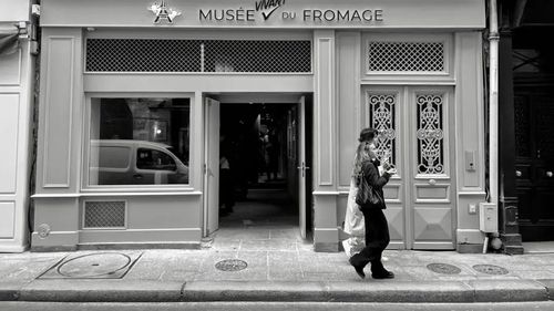 În caz de city break în program: La Paris s-a deschis de curând muzeul brâzeturilor, cu degustare