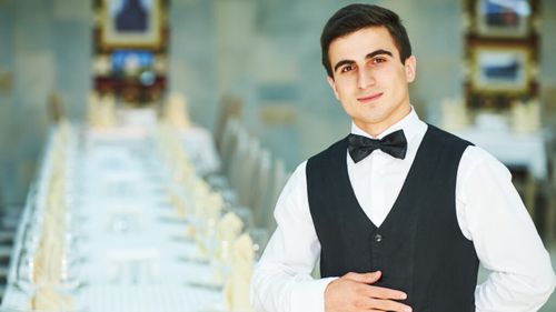 INS: În trimestrul IV 2024, erau 34.300 de locuri de muncă vacante, în scădere cu 5.600 faţă de trimestrul anterior / La polul opus, cea mai importantă creştere s-a înregistrat în hoteluri şi restaurante 