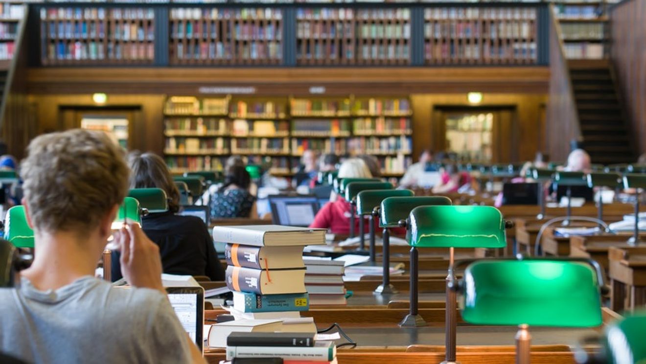 Cum a „umplut” foametea din India bibliotecile americane: Povestea fascinantă a „PL-480”, programul diplomatic menit să rezolve o criză alimentară care a ajuns să creeze o punte culturală între India și SUA