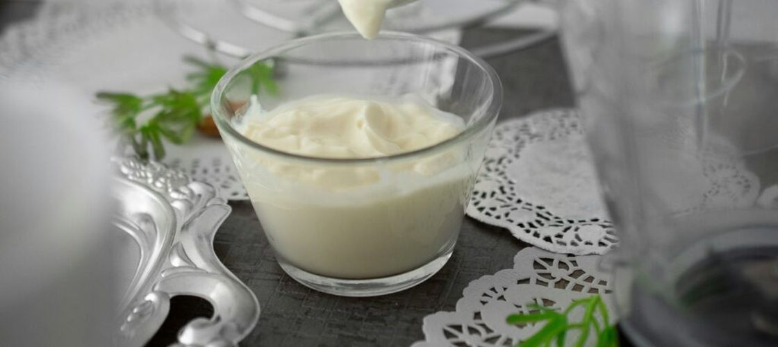 Maioneza japoneză, ingredientul secret din multe rulouri sushi / Cum o prepari acasă în doar 5 minute
