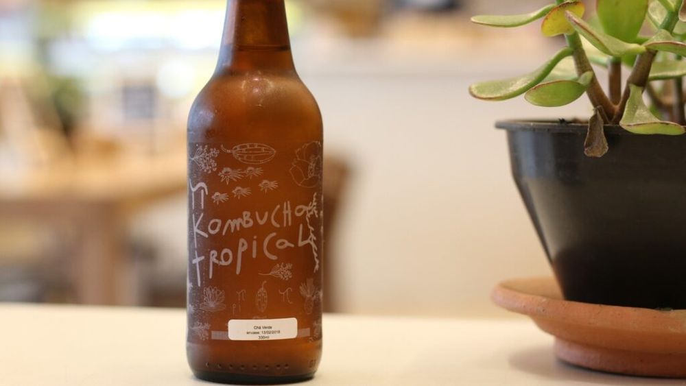 Controversa noilor teste rapide în trafic: Ai voie să bei kombucha dacă după aceea te urci la volan?