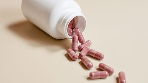 ANSVSA intensifică controalele pe piața suplimentelor alimentare / Inspectorii avertizează asupra „tratamentelor-minune” vândute online