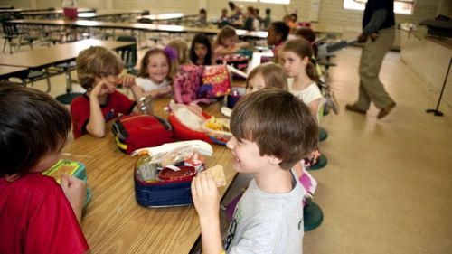 Idei de pachețel gustos și sănătos pentru școală / Elena-Andreea Stoica, terapeut nutriționist: Pentru ca cei mici să aibă energia necesară și un nivel de concentrare ridicat, pachețelul ar trebui să conțină o combinație de proteine, carbohidrați complecși și legume