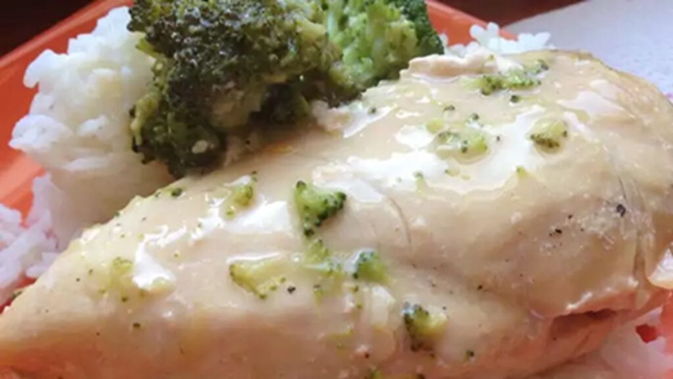 Tocăniță de pui cu brânză Cheddar la slow cooker, rețetă „dump and go” / Este extrem de simplu de gătit și foarte gustoasă, perfectă pentru un prânz de duminică