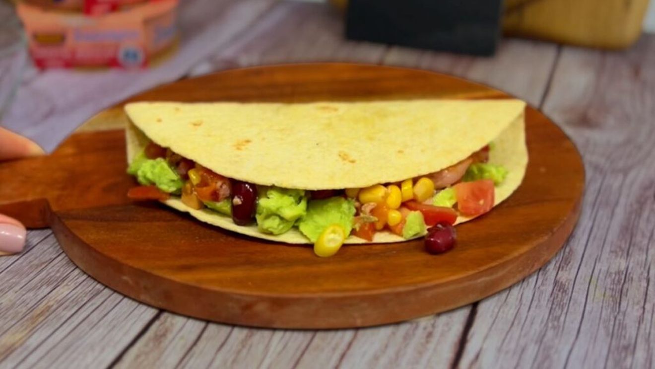 VIDEO | Tacos cu ton și avocado, o rețetă nutritivă și echilibrată pentru un prânz fresh