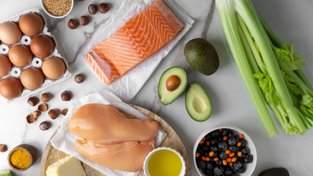 5 mituri despre uleiuri și grăsimi și adevărul din spatele lor / Grăsimile nesaturate, cum ar fi cele din pește, nuci și uleiuri vegetale, sunt benefice pentru sănătatea inimii și reduc inflamațiile