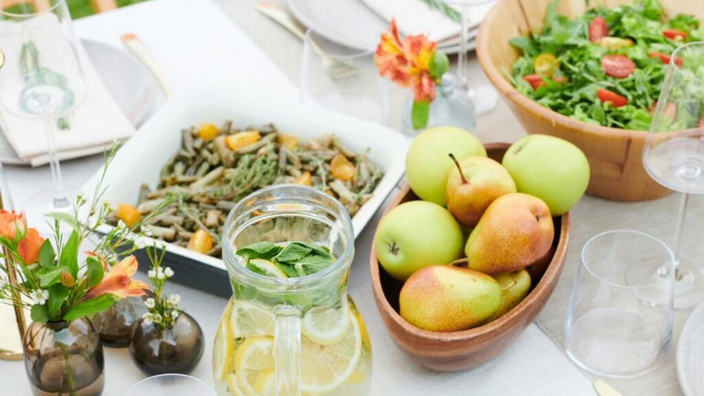 Mere versus pere/ Ambele fructe susțin imunitatea, sănătatea intestinelor și a inimii, dar nutriționiștii dezvăluie care au mai multe fibre, proteine și vitamine