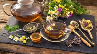 Noile tehnici genomice ar putea modifica efectele plantelor medicinale / România ar putea deveni un mare producător de ceaiuri
