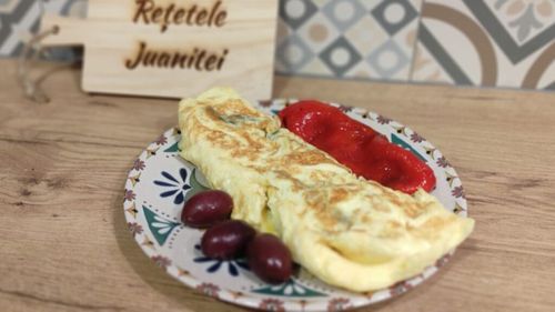 Omletă cu sparanghel, un mic dejun proteic și fresh/ Poți pregăti sparanghelul cu o seară înainte, iar dimineață să-l pui în tigaie împreună cu ouăle