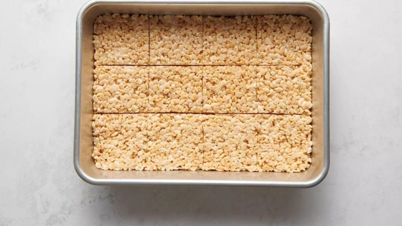 Ceva dulce | Batoane crocante de orez cu bezea, un desert savuros cu doar trei ingrediente 