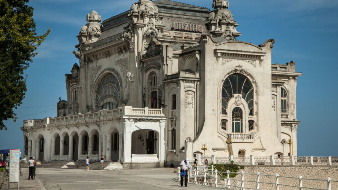 Cel mai mare concurs de vinuri rose din lume va fi primul eveniment găzduit de Cazinoul Constanța după renovare