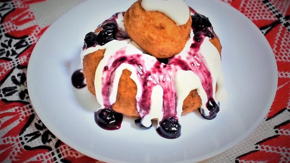 Papanașii moldovenești, printre deserturile preferate ale turiștilor internaționali. Apar într-un clasament al unui ziar britanic, alături de pasteis de nata portughezi sau înghețata italiană