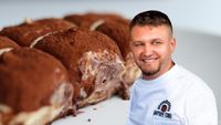 VIDEO | Ce conține un tiramisu autentic și ce greșeli fac românii când îl prepară. Mirlogeanu Sorin: „Se adaugă ingrediente care nu au legătură cu rețeta originală”