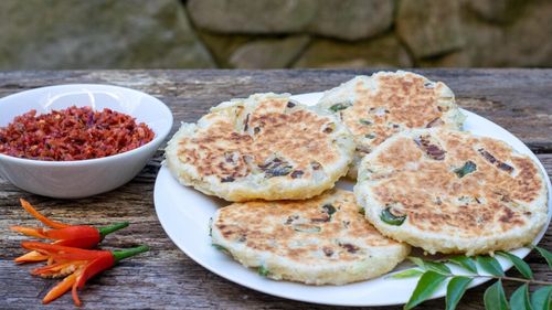 De la turta bunicii la pâinea naan sau chapati indiene. Cele mai populare variante de pâine plată de pe glob. Cu aluat dospit sau instant, pufoase sau crocante