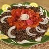 Salată ușoară cu linte. Delicioasă, nutritivă și plină de culoare se pregătește în 10 minute