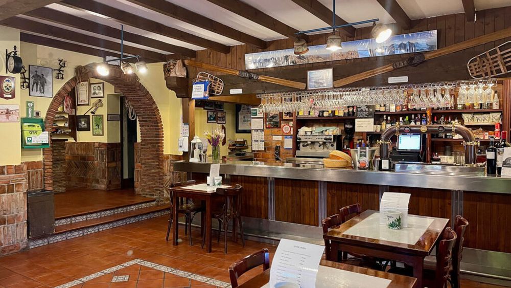 Un bar sau un restaurant, într-o zonă rurală, ajută la îmbunătățirea nivelului vieții și reducerea depopulării/ „Când dispare un bar, dispare și un sat”