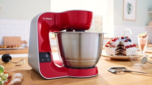 Mixerul de bucătărie, de la invenția lui Herbert Johnson, până la cel cu bol de azi, care face singur toată treaba / Evoluția aparatului electric este impresionantă