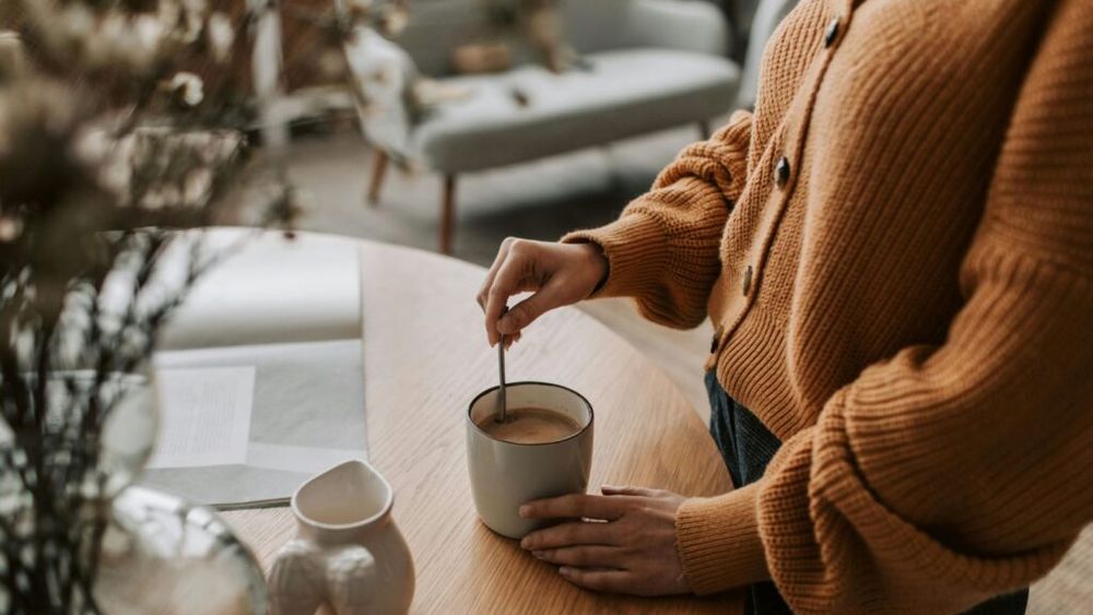 Cafeaua are beneficii suprinzătoare pentru sănătate, de la reducerea riscului de boli la îmbunătățirea stării de spirit, susțin specialiștii Mayo Clinic / Medic: „La consumatorii de cafea, există un risc scăzut de diabet de tip 2, boala Parkinson, boli hepatice și anumite tipuri de cancer”