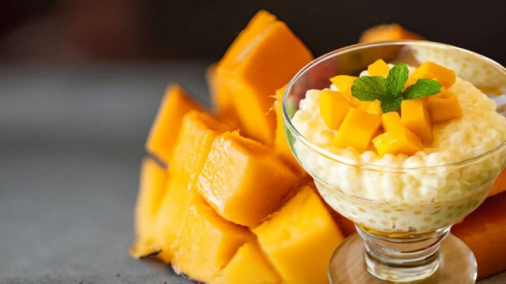 Mic dejun festiv de Florii: budincă de tapioca cu lapte de cocos și mango – desert de post, fără gluten, perfect pentru o duminică specială