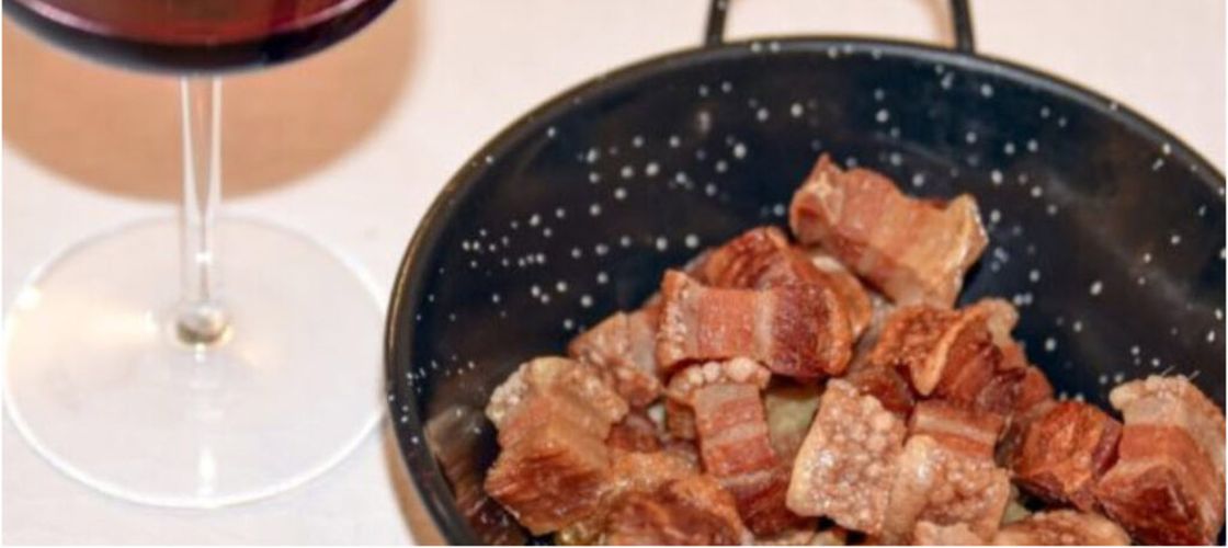 Cum a devenit un restaurant de pe o autostradă din Spania celebru pentru jumările sale/ „Vin unii și din Miami pentru a gusta torreznos preparate aici”