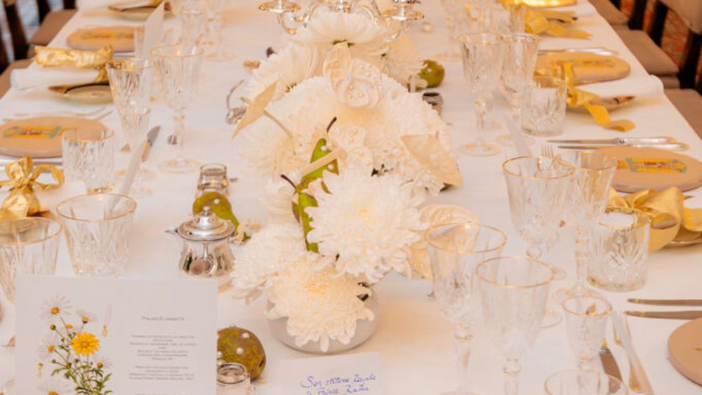 Ce cuprinde un meniu regal, la Palatul Elisabeta: tourbillon de ricotta cu pesto de mazăre, somon cu lime și ghimbir și cheesecake ”Marriage30”