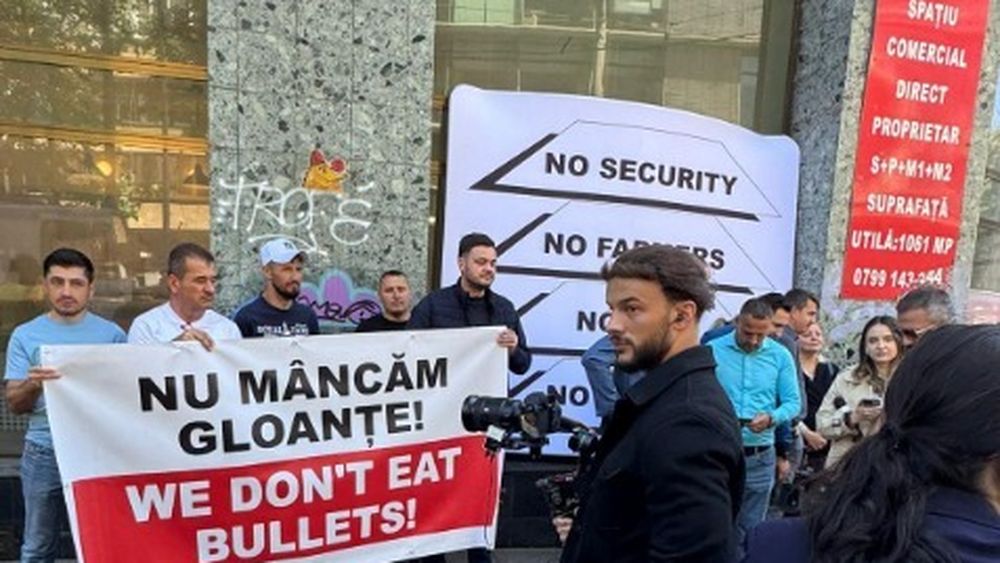 UPDATE: „Nu mâncăm gloanțe”. Alianţa pentru Agricultură şi Cooperare protestează, marți, în faţa Reprezentanţei CE de la Bucureşti / Principalele nemulțumiri