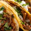 Cum a devenit taco preparatul preferat al norvegienilor. Milioane de oameni respectă în fiecare vineri același ritual culinar / Bucătarii mexicani privesc cu rezerve această tradiție