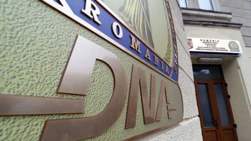 Descinderi DNA în patru locații din București, Ilfov și Giurgiu / Dosarul vizează angajați de la Agenția Națională pentru Protecția Consumatorului - Ilfov
