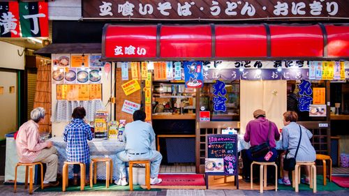 Sushi și ramen sunt pentru turiști / Ce mănâncă, de fapt, japonezii acasă și la restaurant