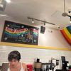 Un lanț de cafenele din San Francisco stârnește furia clienților LGBTQ+/ Disputa privind îndepărtarea steagurilor Pride stârnește reacții puternice, de la petiții publice și până la boicotarea acestui brand