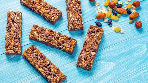 Ceva dulce/Tort cu morcovi și fulgi de ovăz, rețeta sănătoasă cu care nu vei da greș/Este ușor de dus și la birou