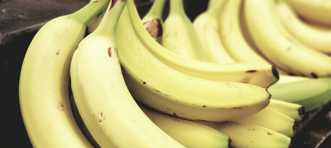 Un supermarket din Scoția a comandat din greșeală 38.000 de banane în loc de 3.000 / Suprplusul a fost distribuit în comunitate