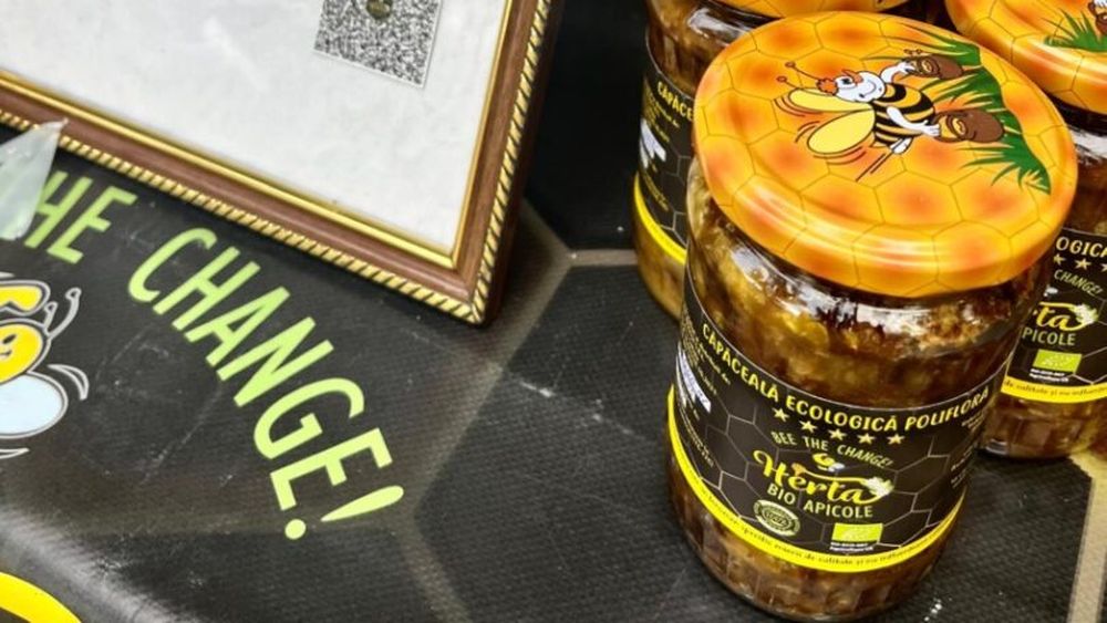 Mierea românească medaliată cu aur care a ajuns şi la Vatican, vedetă la Festivalul European BIO de la Ibăneşti