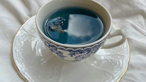 Ceaiul albastru, infuzia originală care te ajută să slăbești. Are efect diuretic și accelerează metabolismul