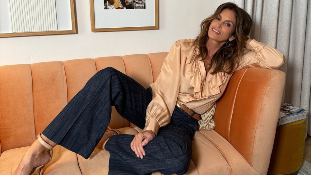 Fără mic dejun înainte de 10 și shake „rețetă proprie” în fiecare zi. Regulile alimentare ale lui Cindy Crawford care o mențin în formă la 60 de ani