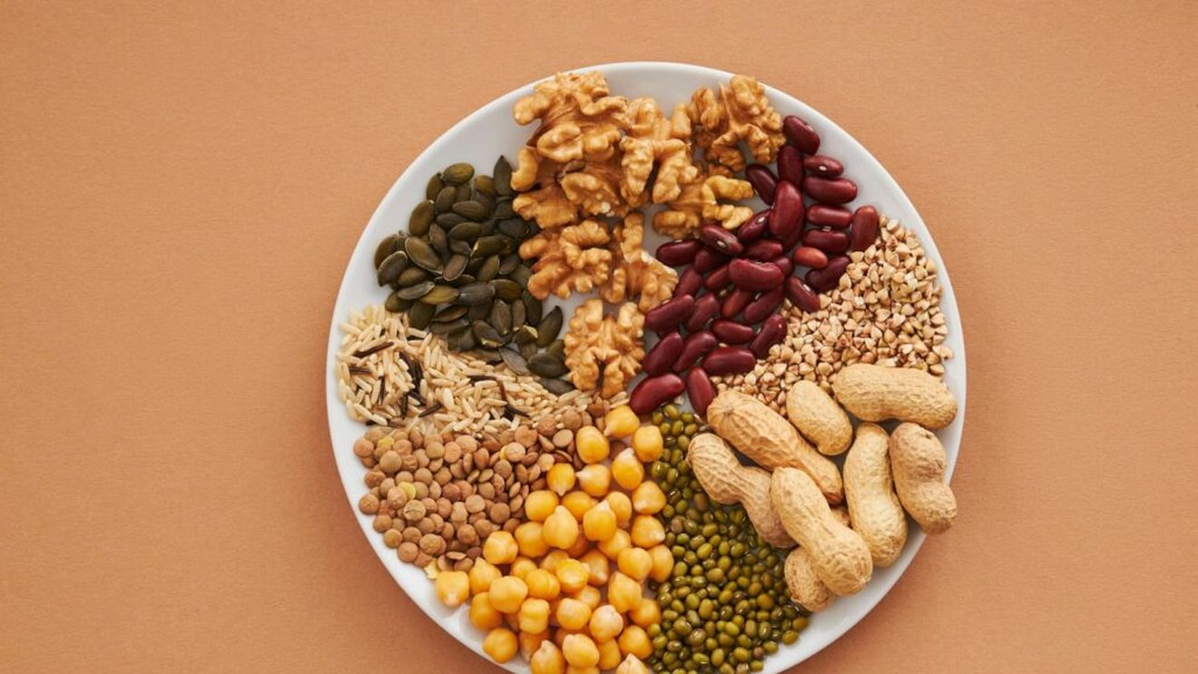 18 alimente ce conțin estrogen vegetal și cum pot influența ele sănătatea femeilor aflate la menopauză