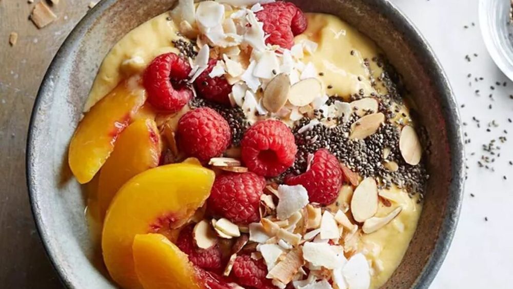 Mic dejun sănătos și delicios, sau cum să pierzi în greutate la modul cel mai savuros/Smoothie cu zmeură, piersică și mango