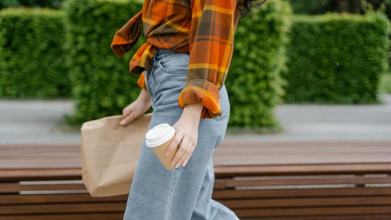 Sondaj: Managerii din HoReCa consideră că lipsa personalului şi instabilitatea economică vor afecta industria în 2025