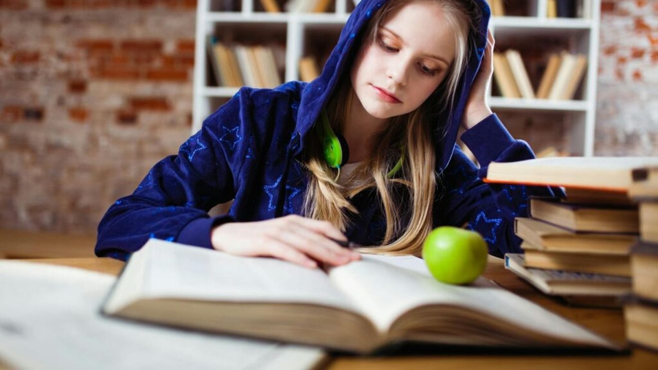 Nutriția creierului. Ce rol are alimentația în performanța cognitivă a tinerilor / Cum îl ajuți, prin dietă, pe elevul sau studentul din familia ta să aibă performanțe maxime