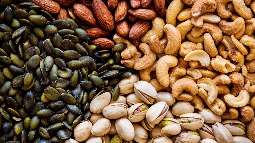 Snacks-uri care te ajută să slăbești / Reduc apetitul și ajută la arderea grăsimilor, dar până la urmă cantitatea face diferența