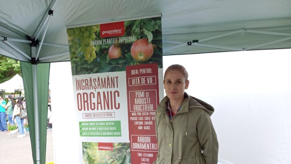 Cum a ajuns o companie românească să transforme dejecțiile de pasăre în „aur” pentru sol / „Îngrășământul organic absoarbe apa și o eliberează treptat, ceea ce îl face extrem de eficient în condiții de stres hidric”